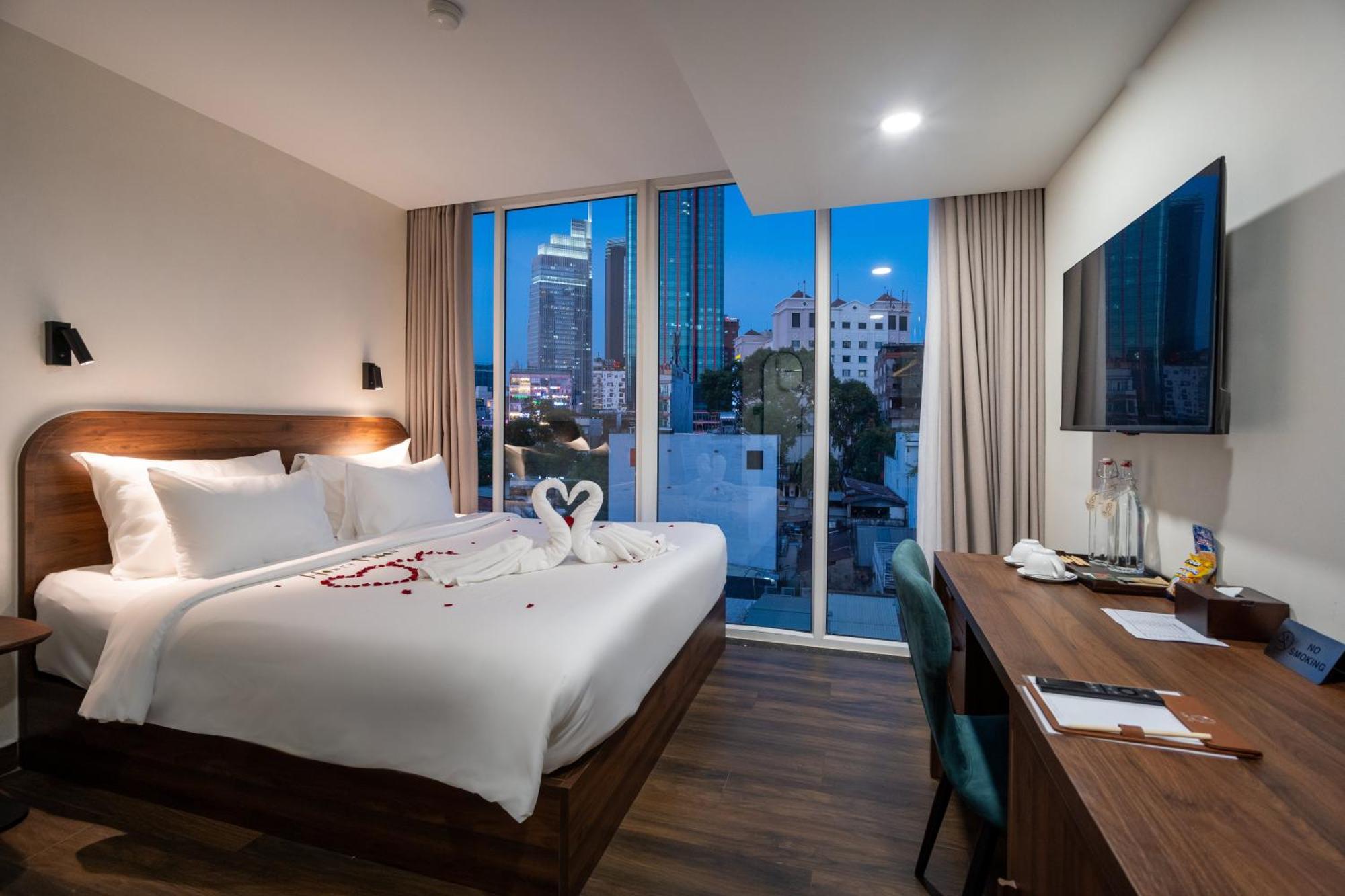 Executive King Room City View